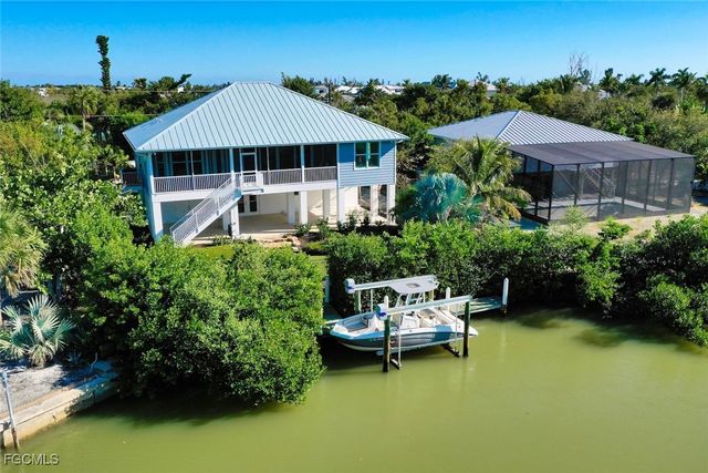 2479 Harbour LN, Sanibel, FL 33957
