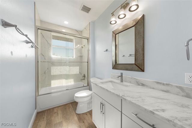 2479 Harbour LN, Sanibel, FL 33957