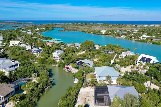 2479 Harbour LN, Sanibel, FL 33957
