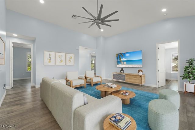 2479 Harbour LN, Sanibel, FL 33957