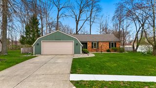 10912 Oak Wind Court, Fort Wayne, IN 46845