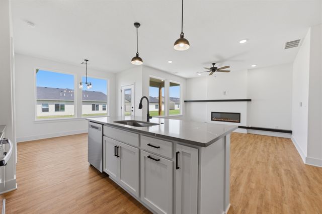 614 E Elmwood St, Park City, KS 67147