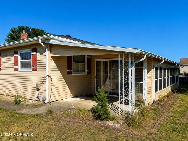 21 Venezia Street, Berkeley, NJ 08721