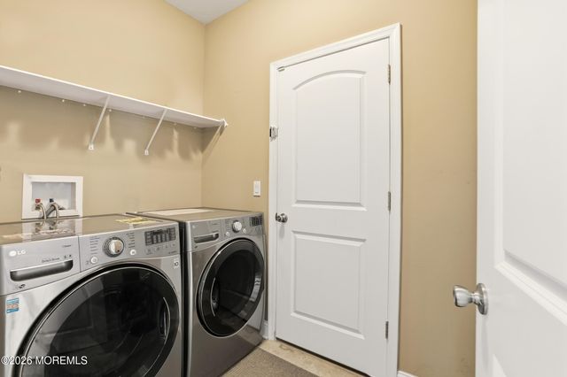 81 Fortune Court, Toms River, NJ 08755