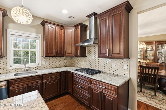 81 Fortune Court, Toms River, NJ 08755