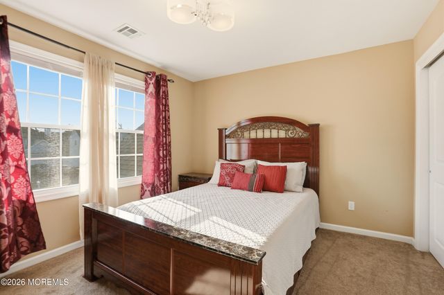 81 Fortune Court, Toms River, NJ 08755