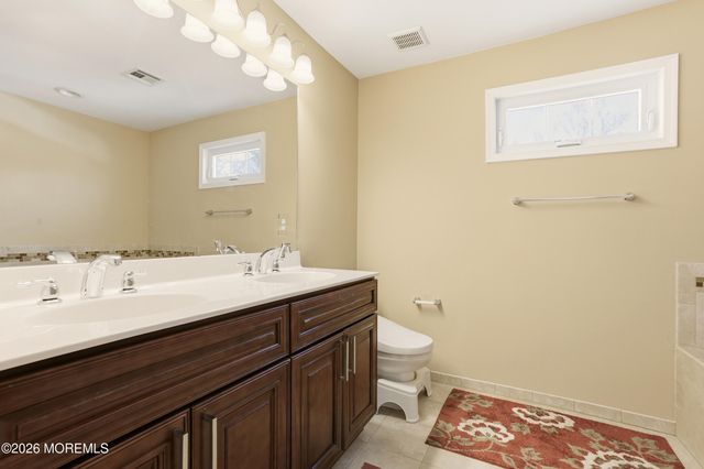 81 Fortune Court, Toms River, NJ 08755