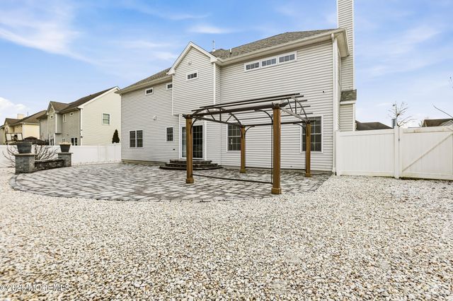 81 Fortune Court, Toms River, NJ 08755