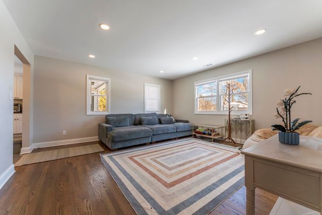 1700 N Linden Avenue, Waukegan, IL 60085