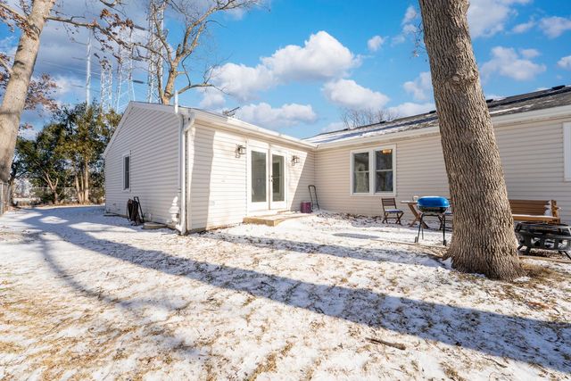 1700 N Linden Avenue, Waukegan, IL 60085