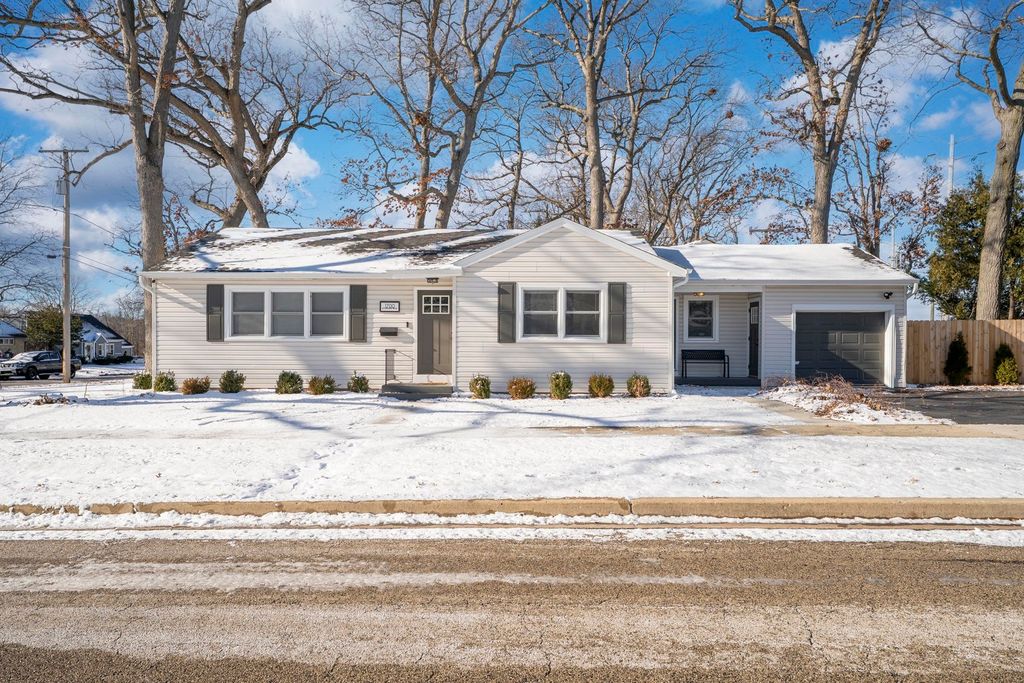 1700 N Linden Avenue, Waukegan, IL 60085