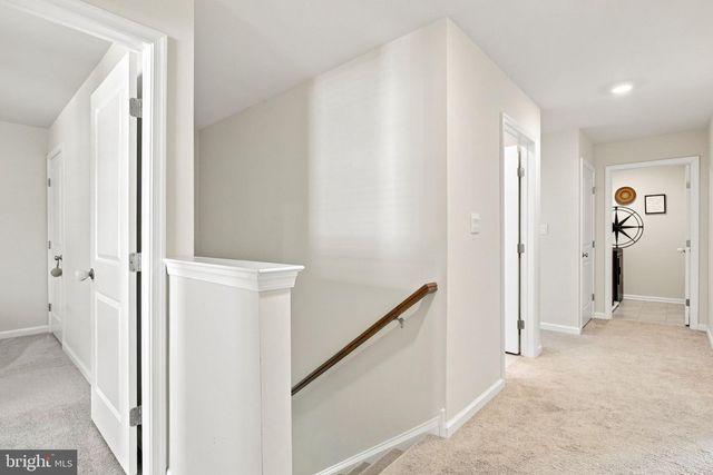 318 KNOLLWOOD DR, Easton, PA 18040