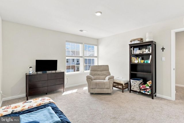 318 KNOLLWOOD DR, Easton, PA 18040