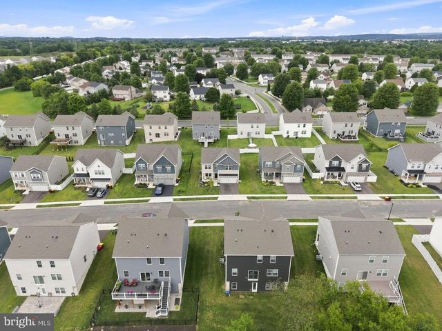 318 KNOLLWOOD DR, Easton, PA 18040