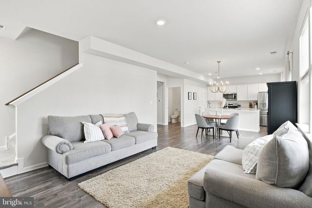 318 KNOLLWOOD DR, Easton, PA 18040