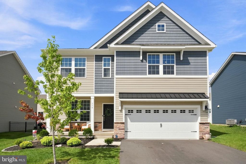 318 KNOLLWOOD DR, Easton, PA 18040