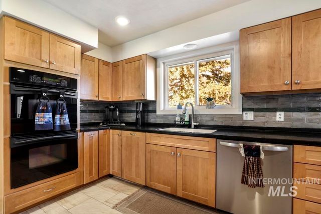 1532 Briarwood Lane, Twin Falls, ID 83301