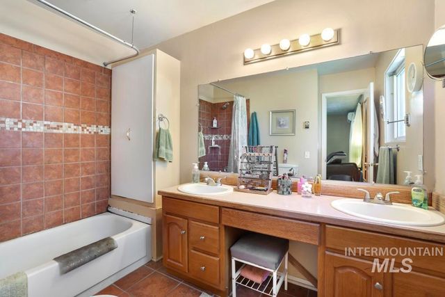 1532 Briarwood Lane, Twin Falls, ID 83301