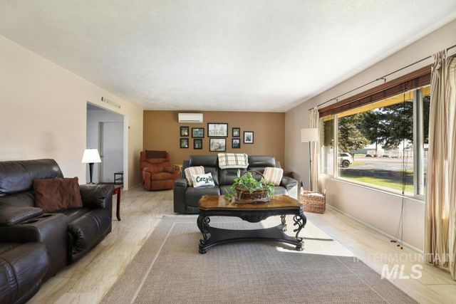 1532 Briarwood Lane, Twin Falls, ID 83301