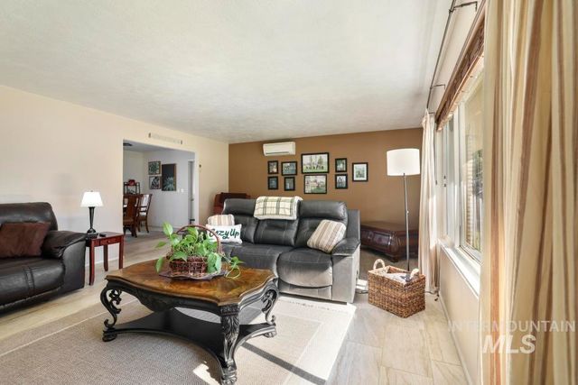 1532 Briarwood Lane, Twin Falls, ID 83301