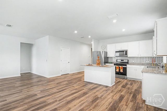 783 Longleaf Drive, Richmond Hill, GA 31324