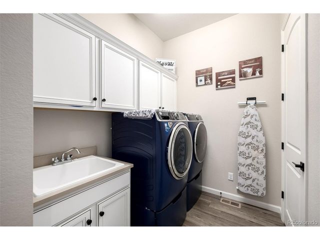 2812 Keepsake Way, Castle Rock, CO 80109