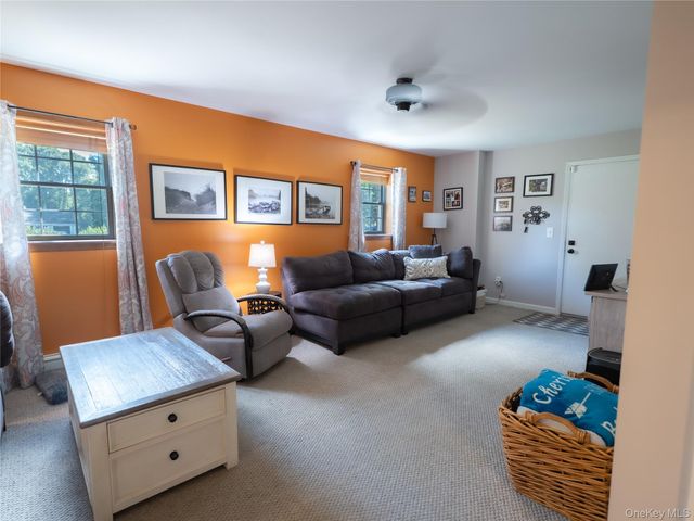 15 Deer View Lane, Poughquag, NY 12570