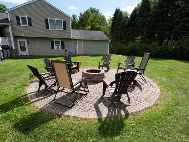 15 Deer View Lane, Poughquag, NY 12570