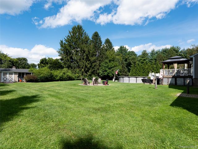 15 Deer View Lane, Poughquag, NY 12570