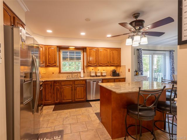 15 Deer View Lane, Poughquag, NY 12570