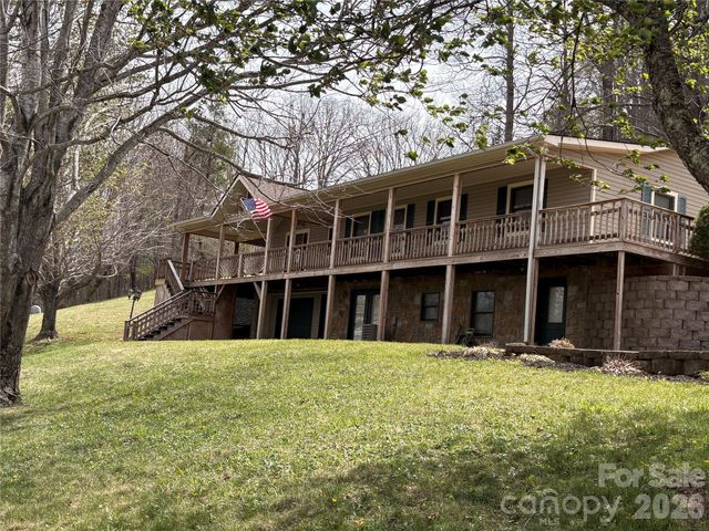 299 McDowell Lane, Burnsville, NC 28714