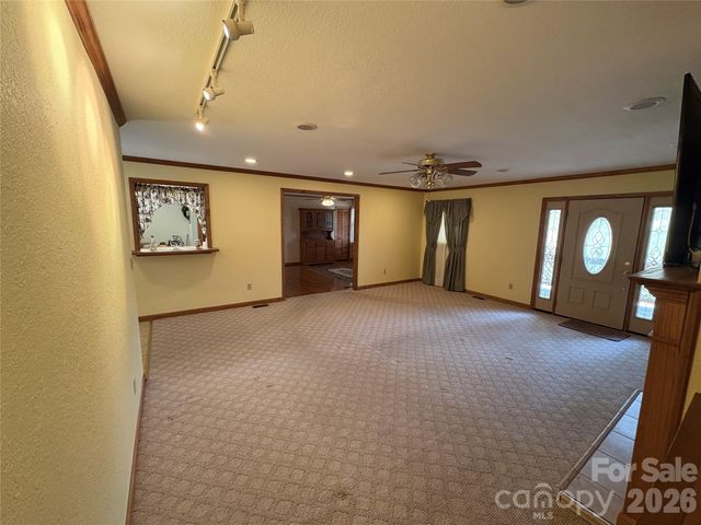 299 McDowell Lane, Burnsville, NC 28714