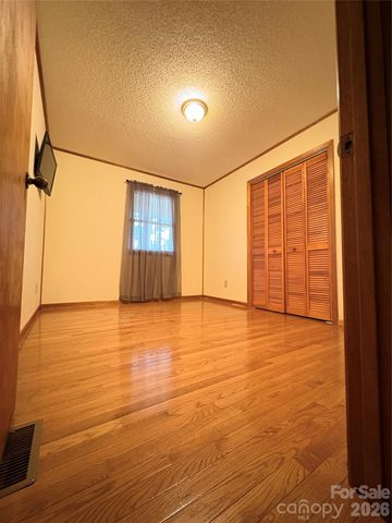 299 McDowell Lane, Burnsville, NC 28714