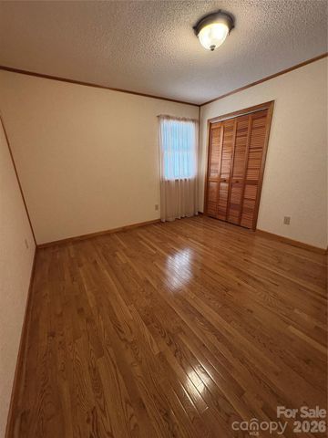 299 McDowell Lane, Burnsville, NC 28714