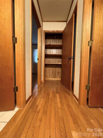 299 McDowell Lane, Burnsville, NC 28714