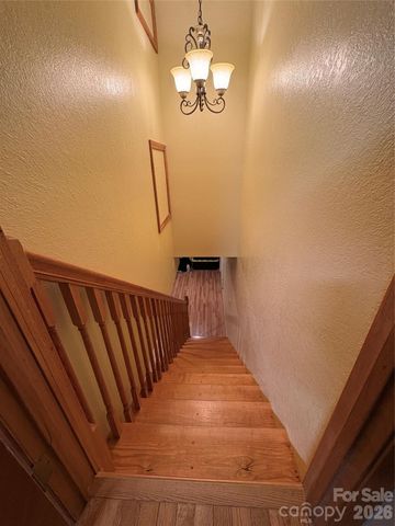 299 McDowell Lane, Burnsville, NC 28714