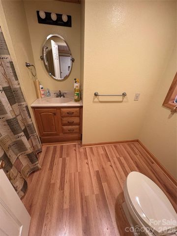 299 McDowell Lane, Burnsville, NC 28714