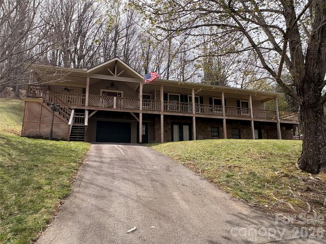 299 McDowell Lane, Burnsville, NC 28714