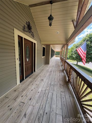 299 McDowell Lane, Burnsville, NC 28714