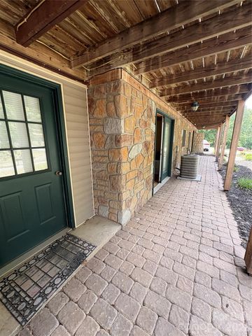 299 McDowell Lane, Burnsville, NC 28714