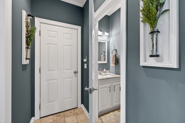 4426 Savage Pointe Dr, Franklin, TN 37064