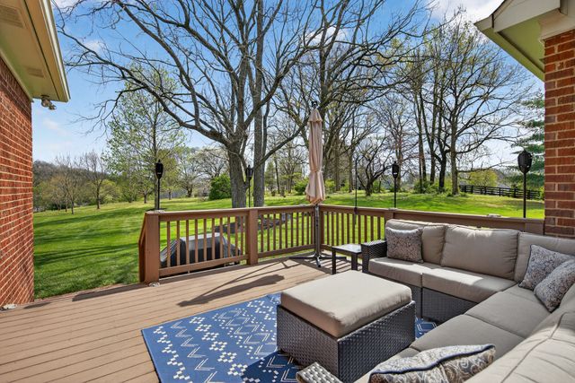 4426 Savage Pointe Dr, Franklin, TN 37064