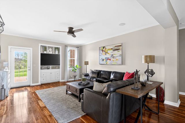 4426 Savage Pointe Dr, Franklin, TN 37064