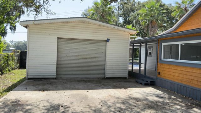 14740 JOHNS ROAD, Dade City, FL 33525