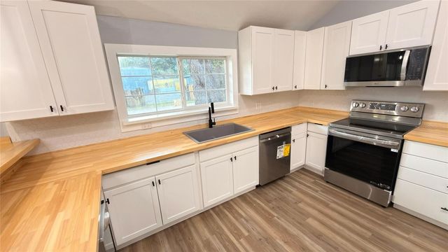 14740 JOHNS ROAD, Dade City, FL 33525