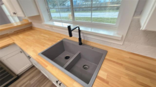 14740 JOHNS ROAD, Dade City, FL 33525