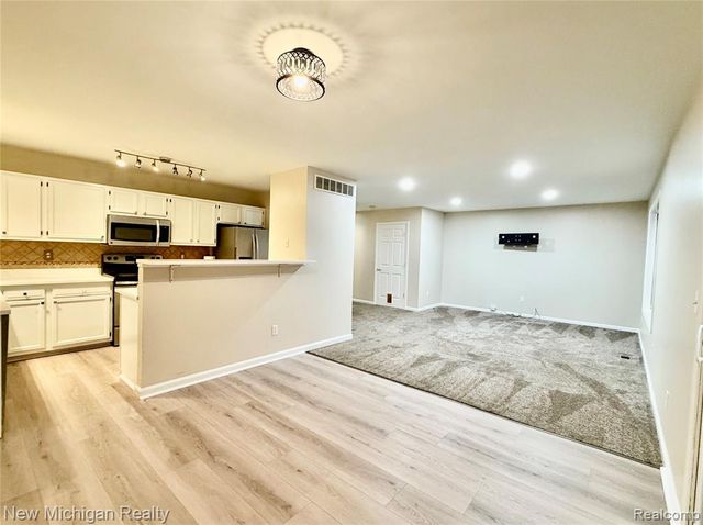 21749 Wheeler Street, Farmington Hills, MI 48336