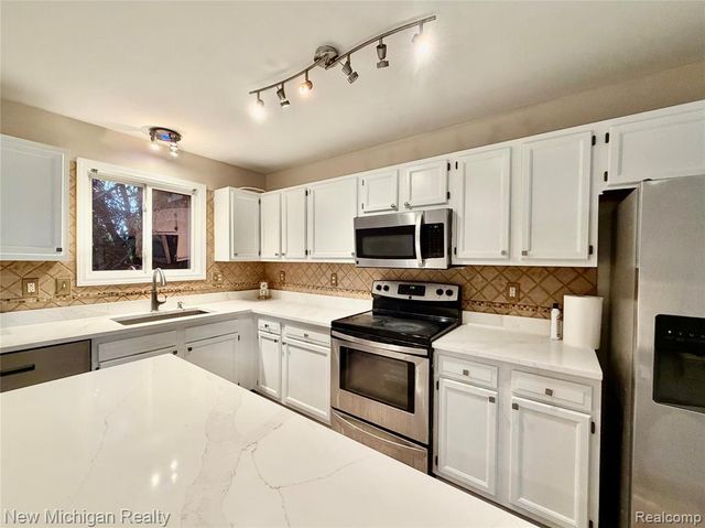21749 Wheeler Street, Farmington Hills, MI 48336