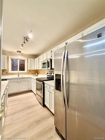 21749 Wheeler Street, Farmington Hills, MI 48336