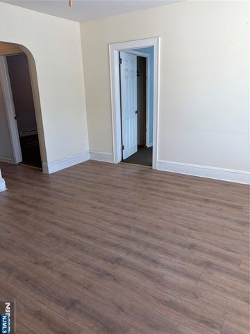 74 Jefferson Place, Totowa, NJ 07512